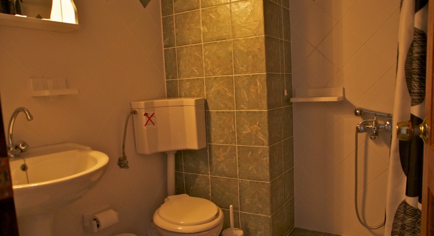 Apartment  29 bathroom 