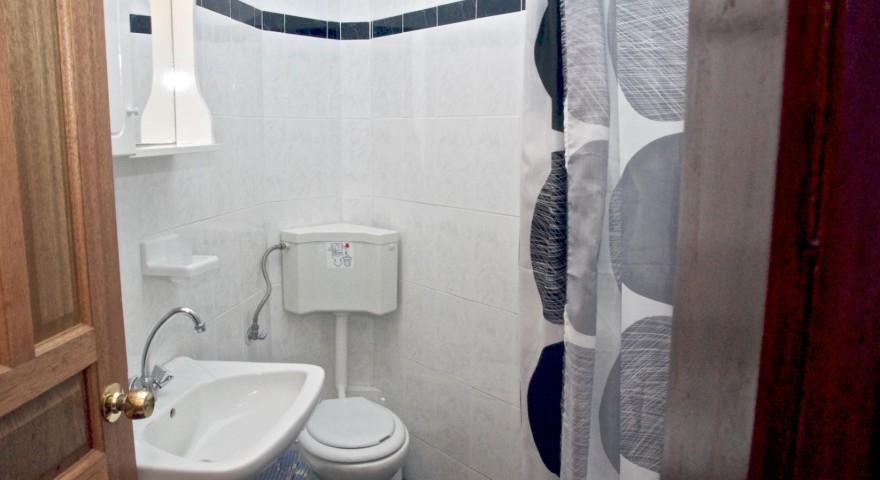 Apartment 1 bathroom 
